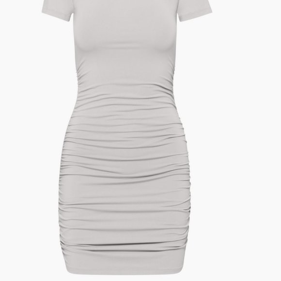 NWT Aritzia Contour Ruched Dress in Ube Purple size S - Picture 4 of 4